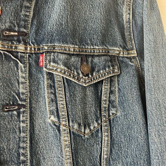 Levi's Men’s Original Denim Trucker Jean Jacket size Medium MSRP $150 worn once - Picture 4 of 8